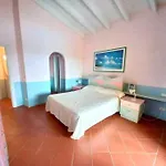 Del Tramonto - Piscina Privata Стинтино